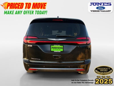 2024 Chrysler Pacifica Touring L
