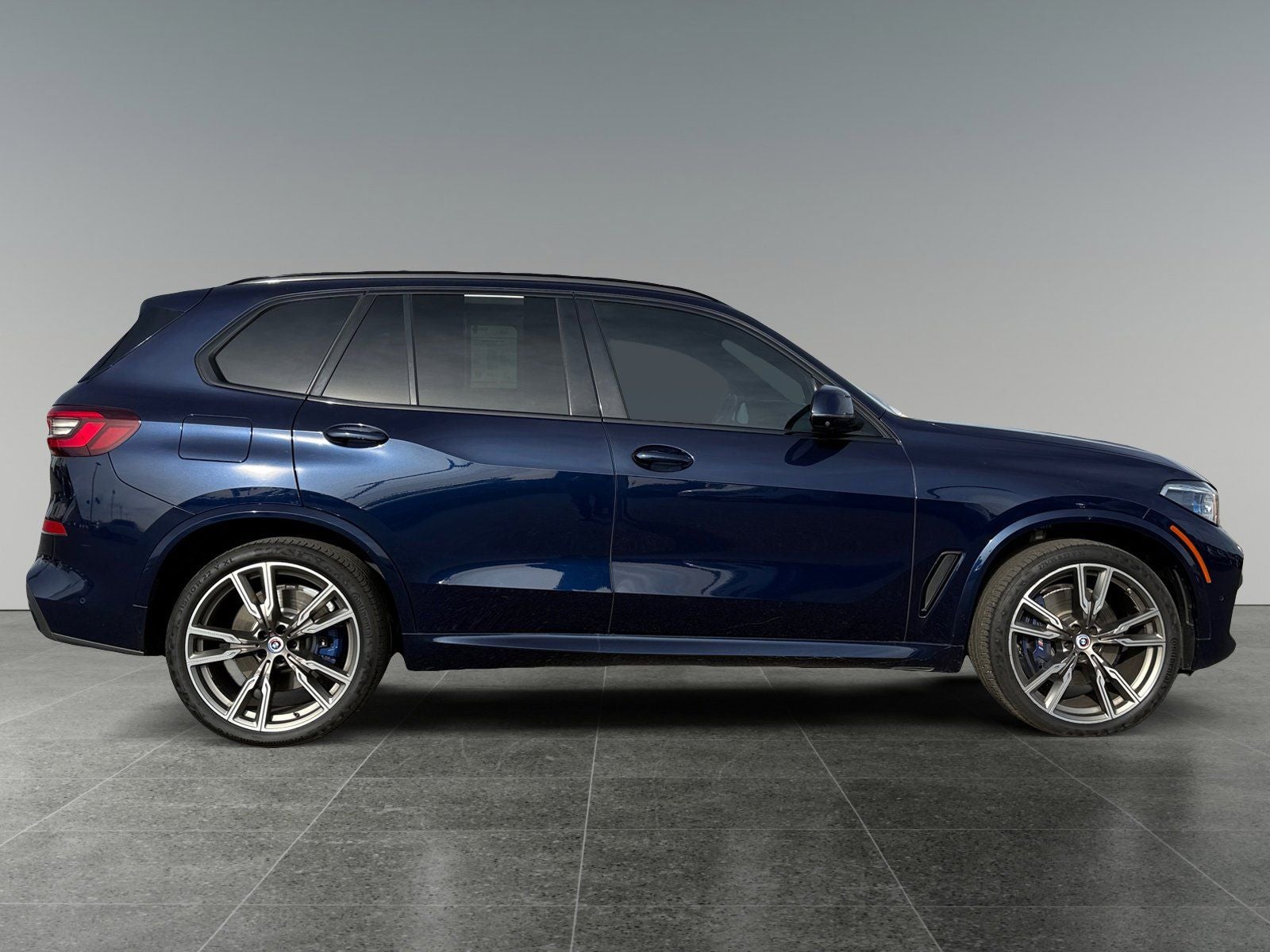 2023 BMW X5 M50i