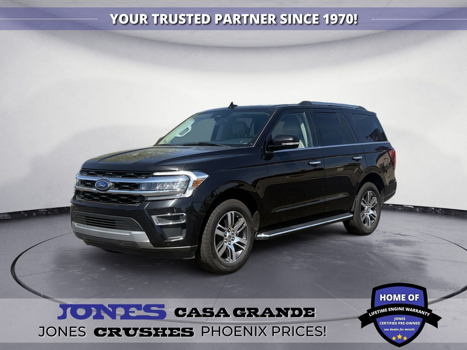 2022 Ford Expedition Limited's photo