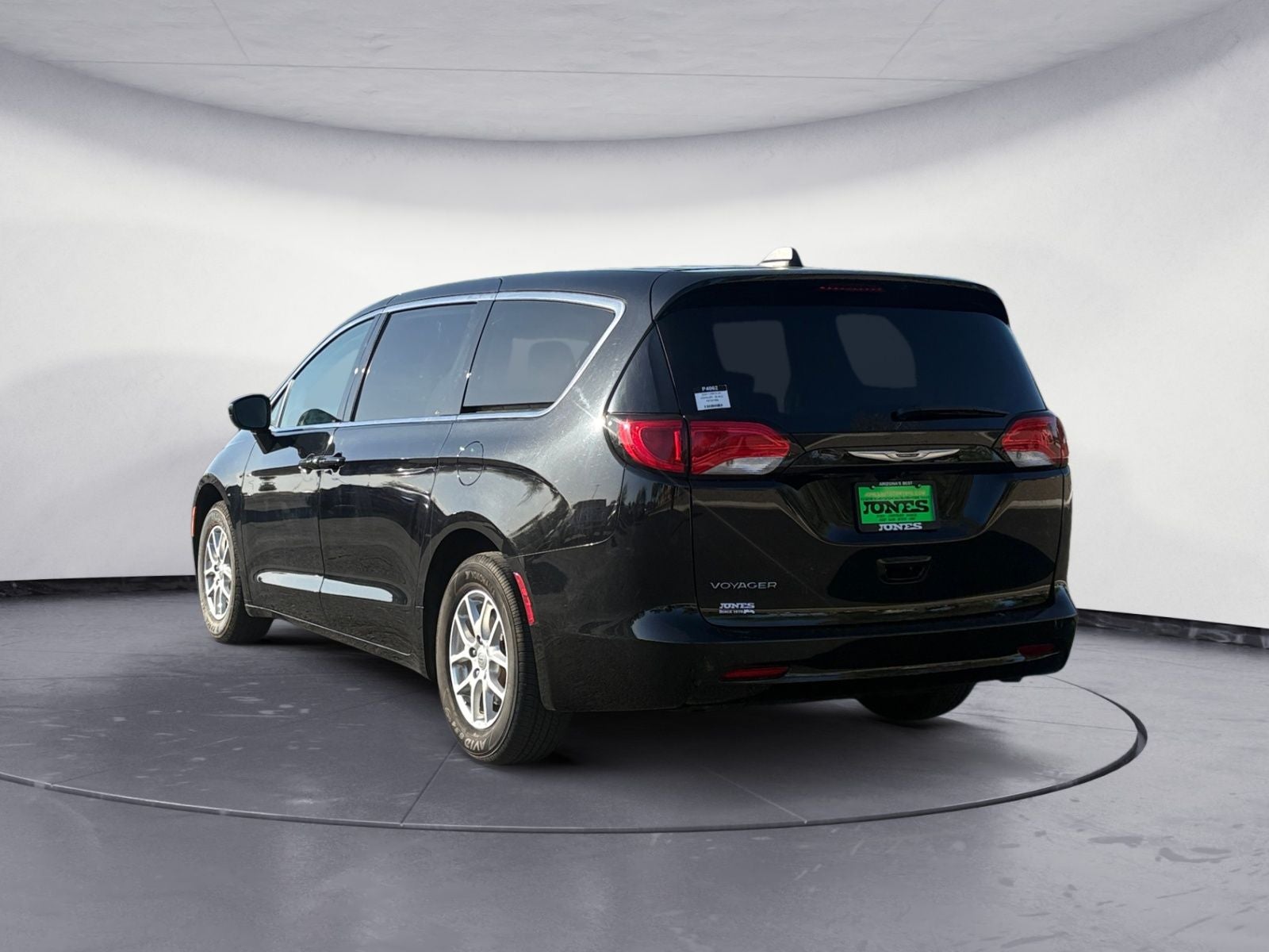 2024 Chrysler Voyager LX