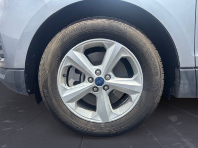 2021 Ford Edge SE