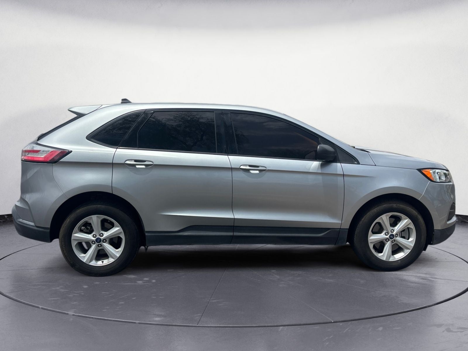 2021 Ford Edge SE