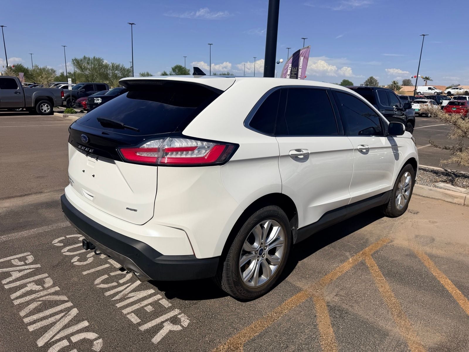 2022 Ford Edge Titanium