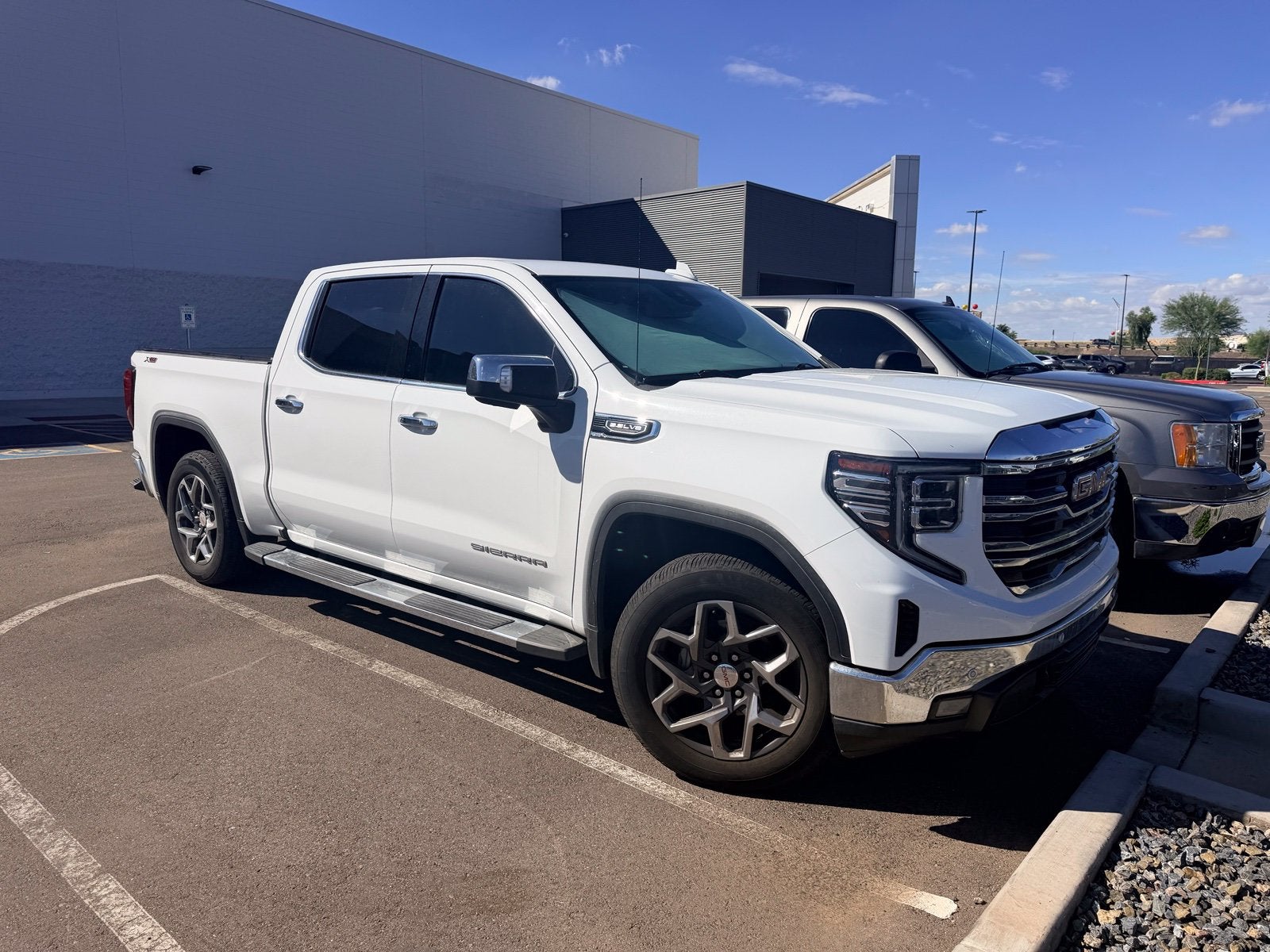 2023 GMC Sierra 1500 SLT