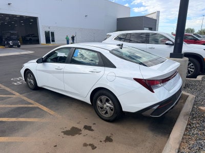 2025 Hyundai Elantra SE