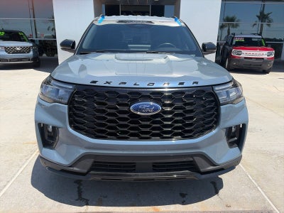 2025 Ford Explorer ST-Line