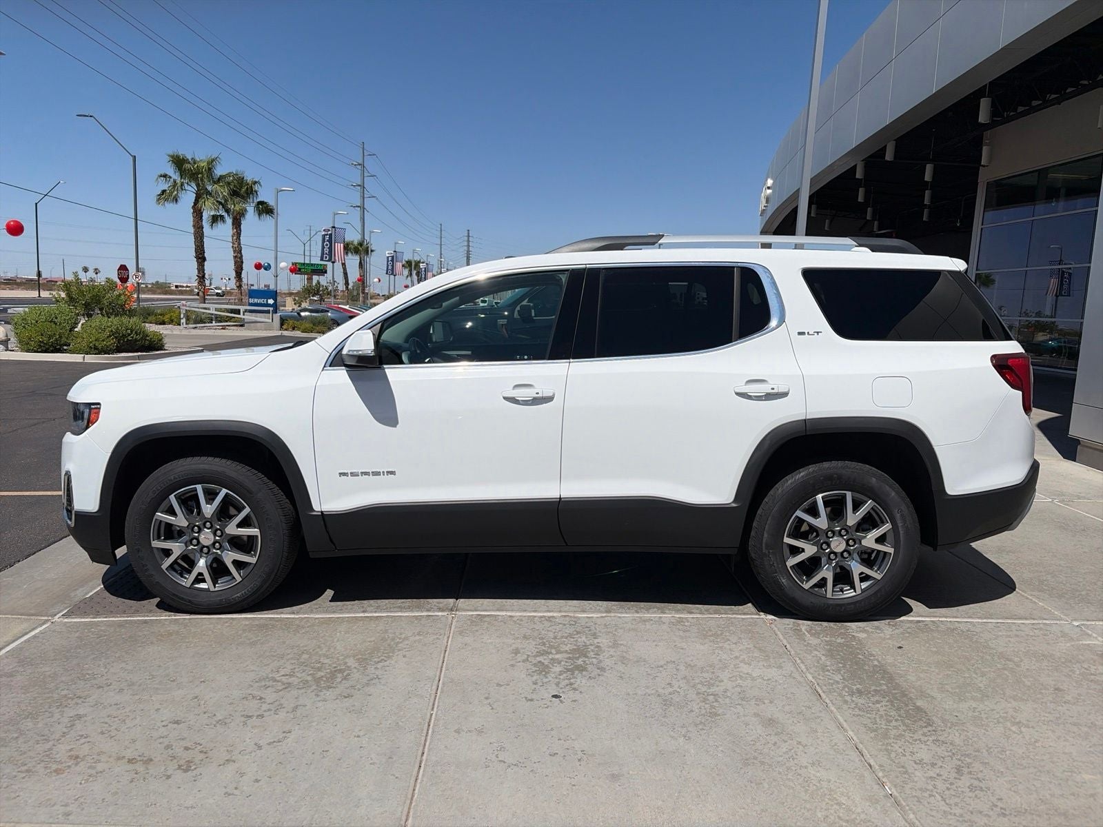2023 GMC Acadia SLT