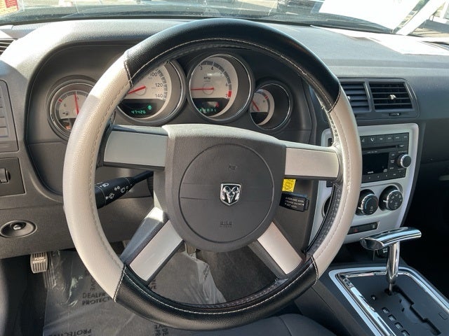 2009 Dodge Challenger SE