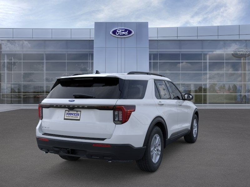 2026 Ford Explorer XLT