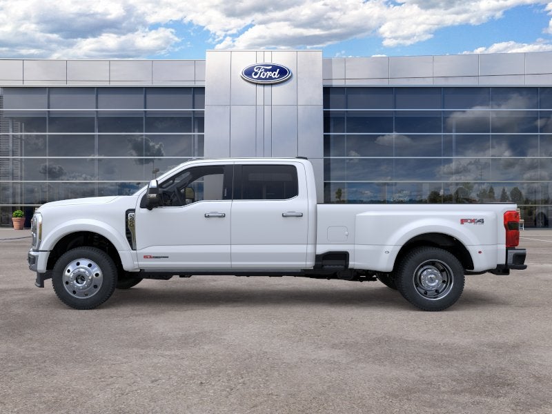 2026 Ford Super Duty F-450 DRW LARIAT