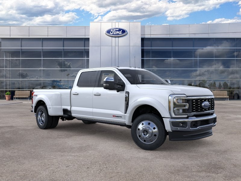 2026 Ford Super Duty F-450 DRW LARIAT